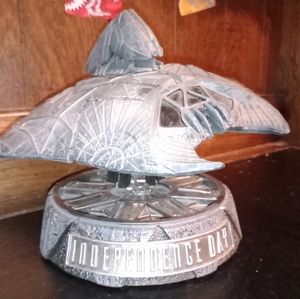 Independence Day statue